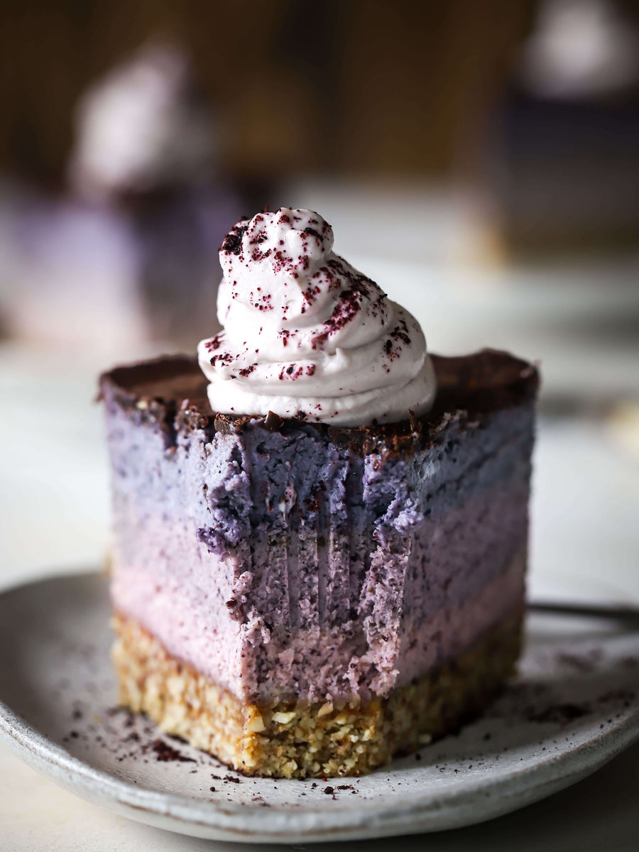 Raw berry cheesecake