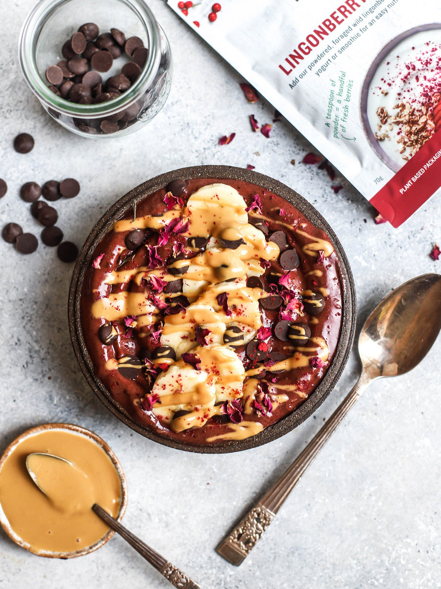 Cherry lingonberry smoothie bowl