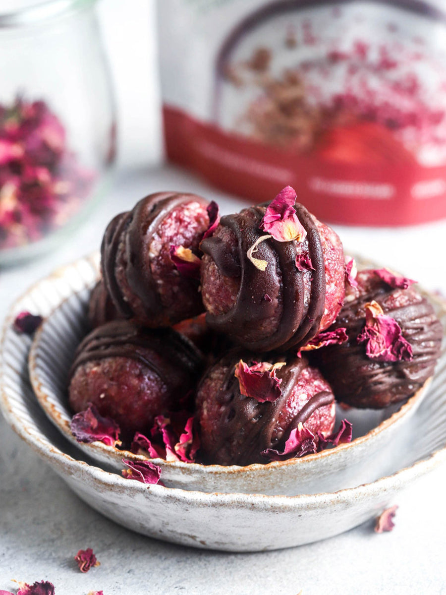Lingonberry energy bites