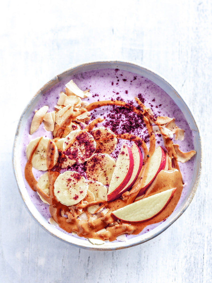 Natural yogurt with berry powder