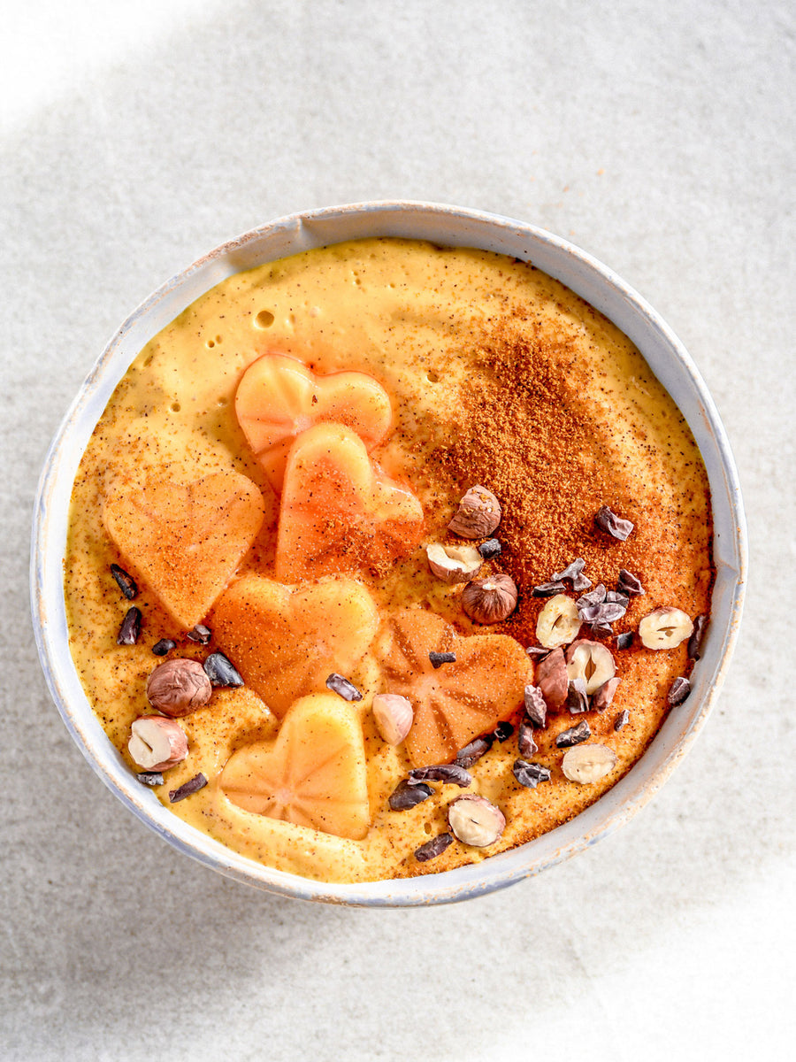 Sea buckthorn and mango smoothie bowl